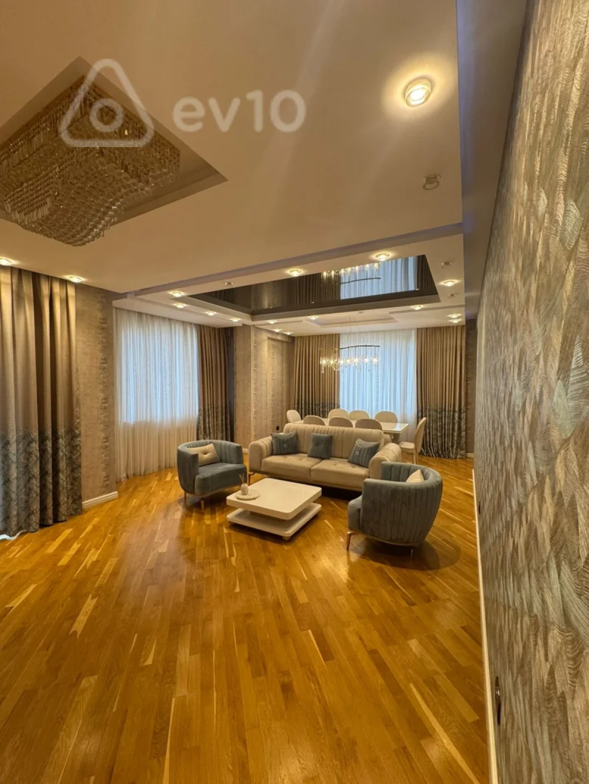 Kirayə verilir 4 otaqlı yeni tikili 180 m²