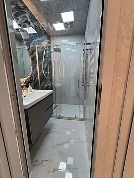 Satılır 2 otaqlı köhnə tikili 65 m²
