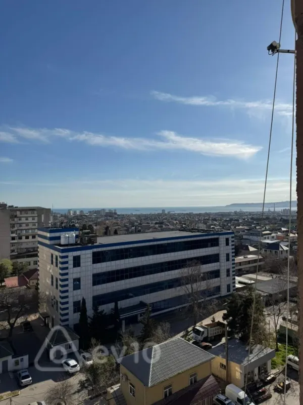 Satılır 2 otaqlı köhnə tikili 65 m²