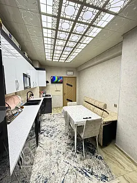 Satılır 2 otaqlı yeni tikili 78 m²