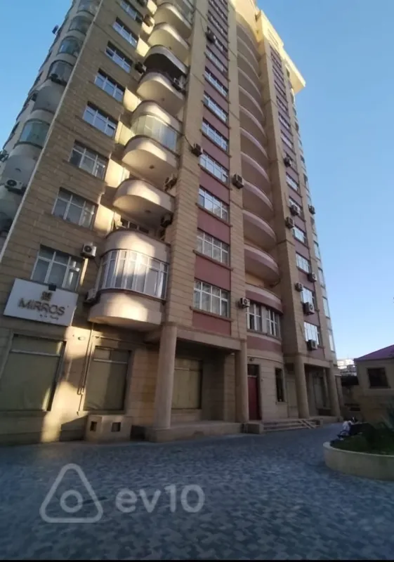 Satılır 4 otaqlı yeni tikili 147 m²
