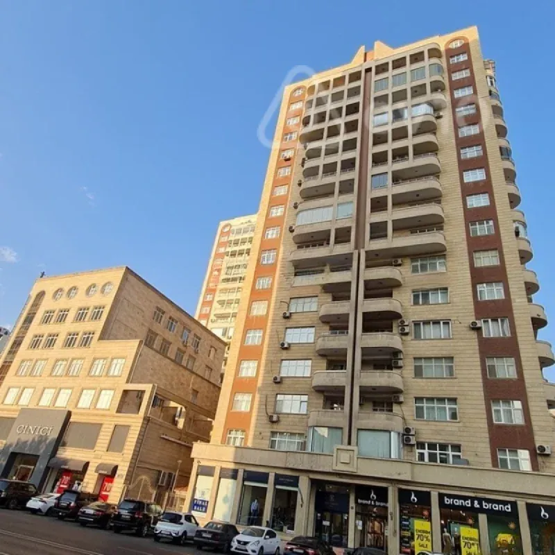 Satılır 4 otaqlı yeni tikili 147 m²