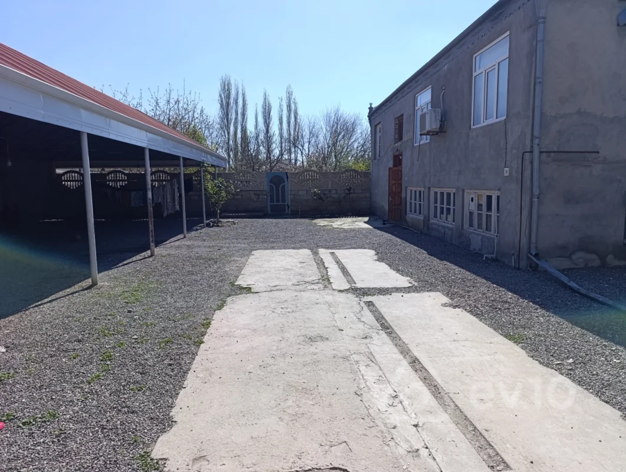 Satılır 6 otaqlı həyət evi 1800 m²