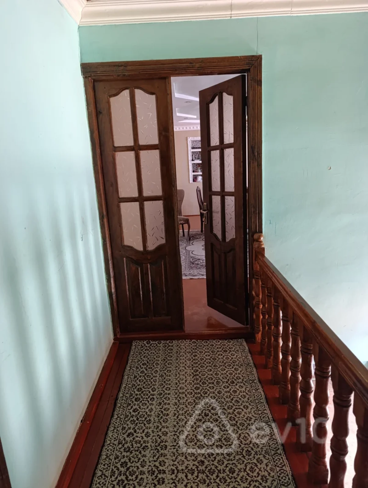 Satılır 6 otaqlı həyət evi 1800 m²