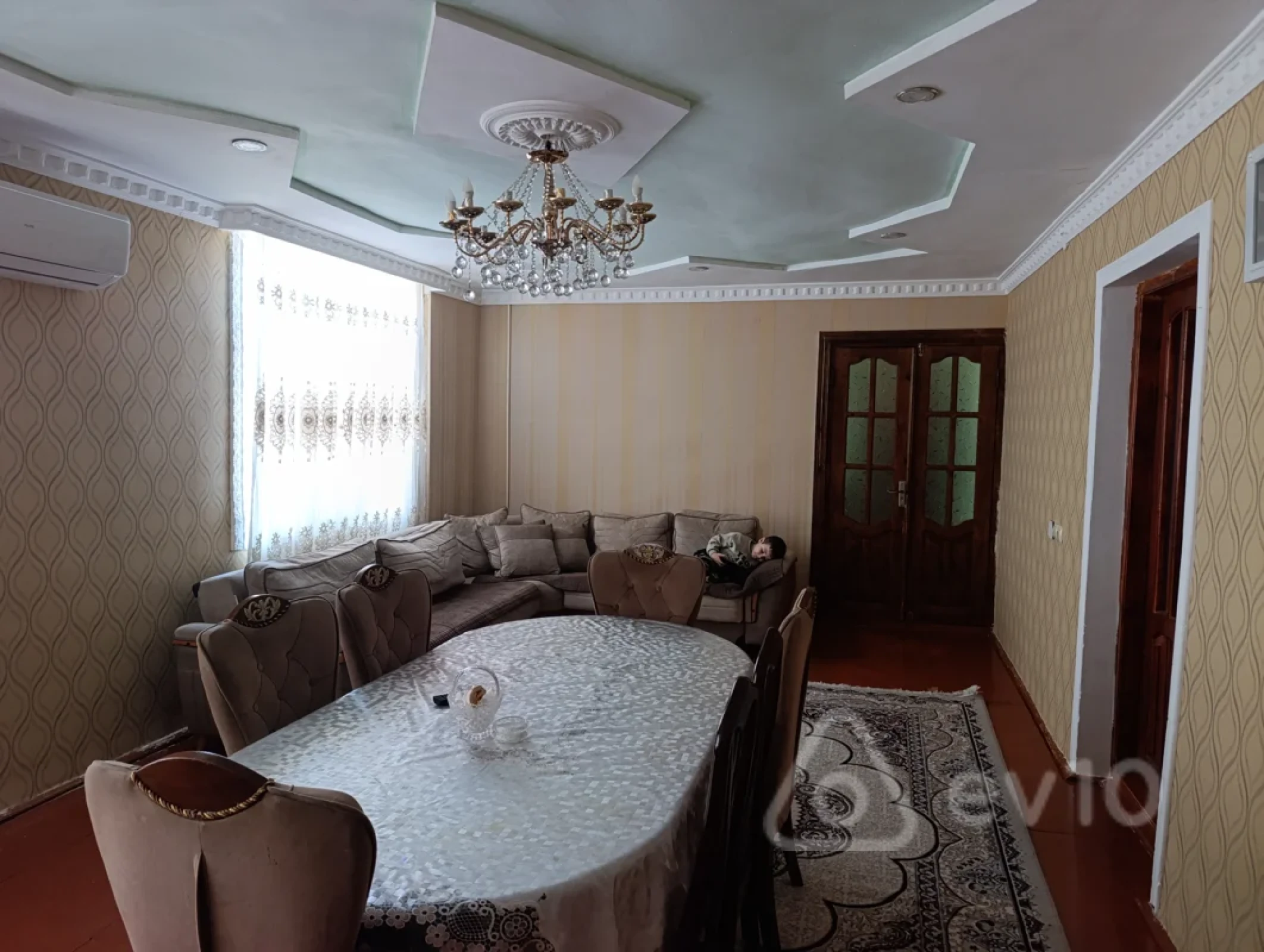 Satılır 6 otaqlı həyət evi 1800 m²