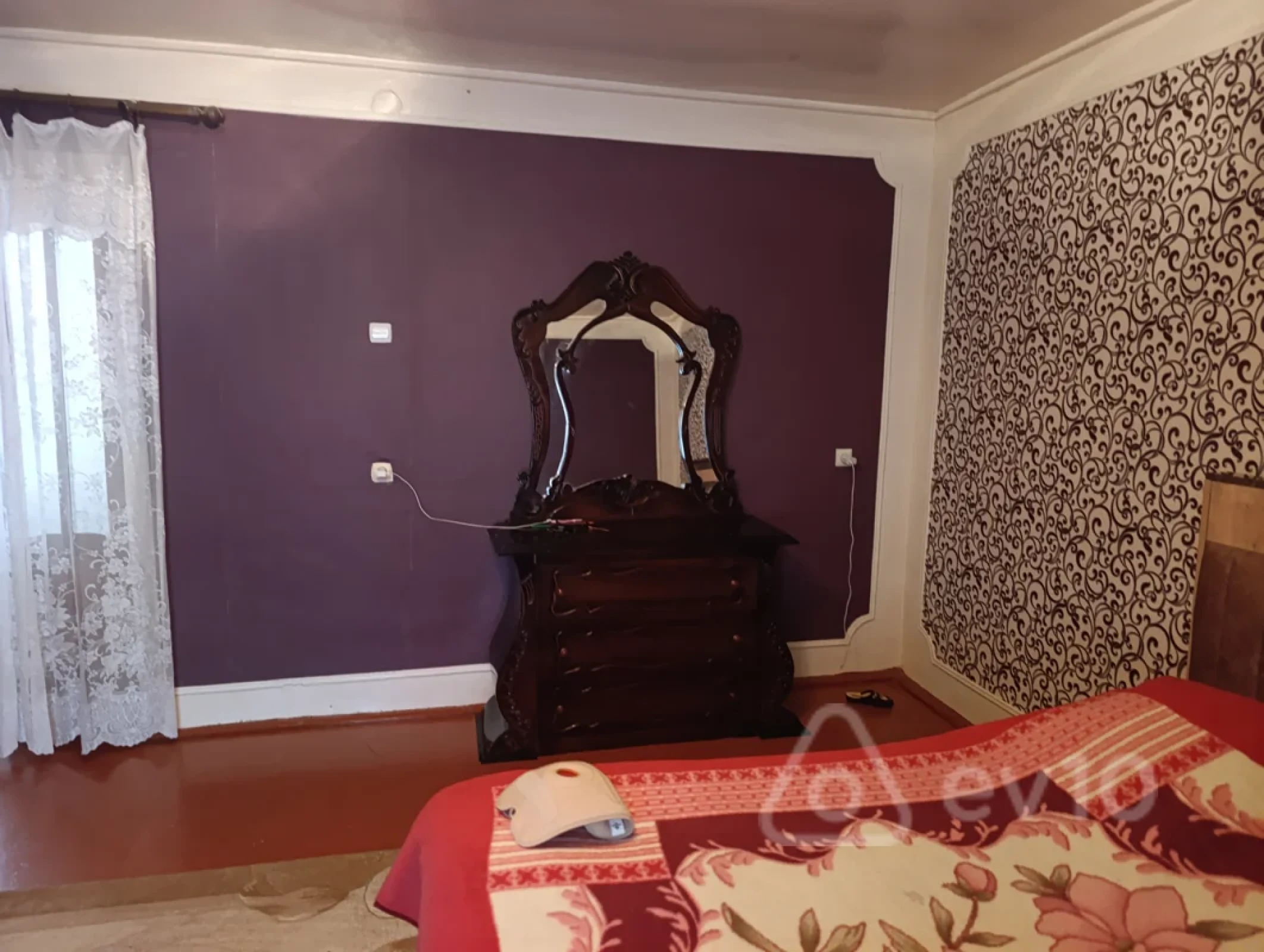 Satılır 6 otaqlı həyət evi 1800 m²