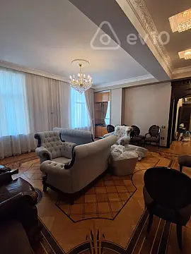 Kirayə verilir 4 otaqlı ofis 220 m²