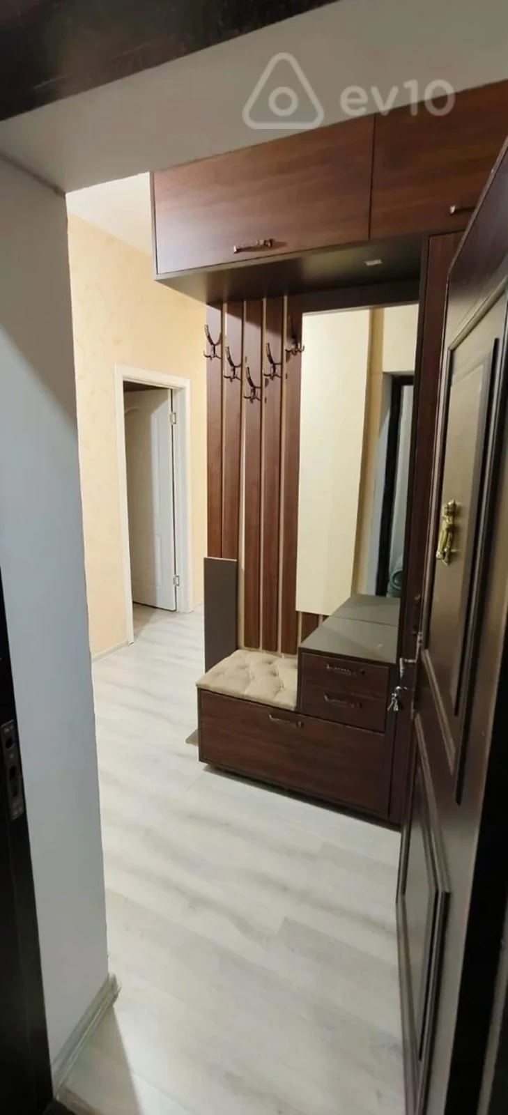 Kirayə verilir 2 otaqlı yeni tikili 65 m²