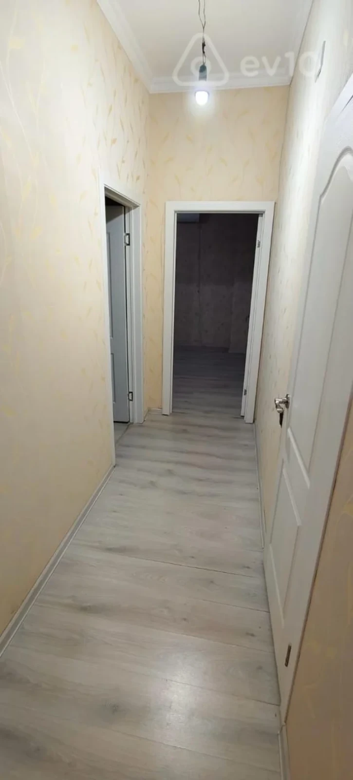 Kirayə verilir 2 otaqlı yeni tikili 65 m²