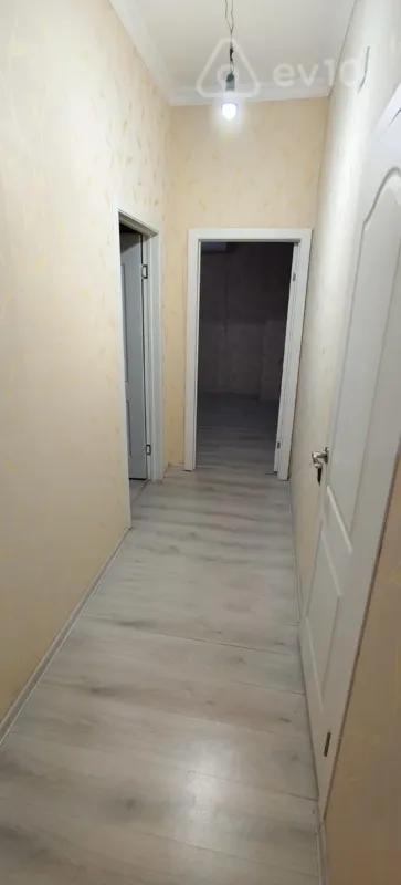 Kirayə verilir 2 otaqlı yeni tikili 65 m²