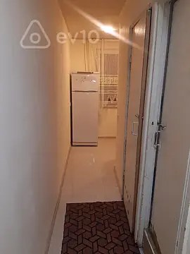 Kirayə verilir 2 otaqlı köhnə tikili 50 m²