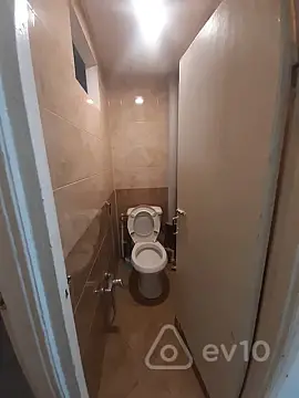 Kirayə verilir 2 otaqlı köhnə tikili 50 m²