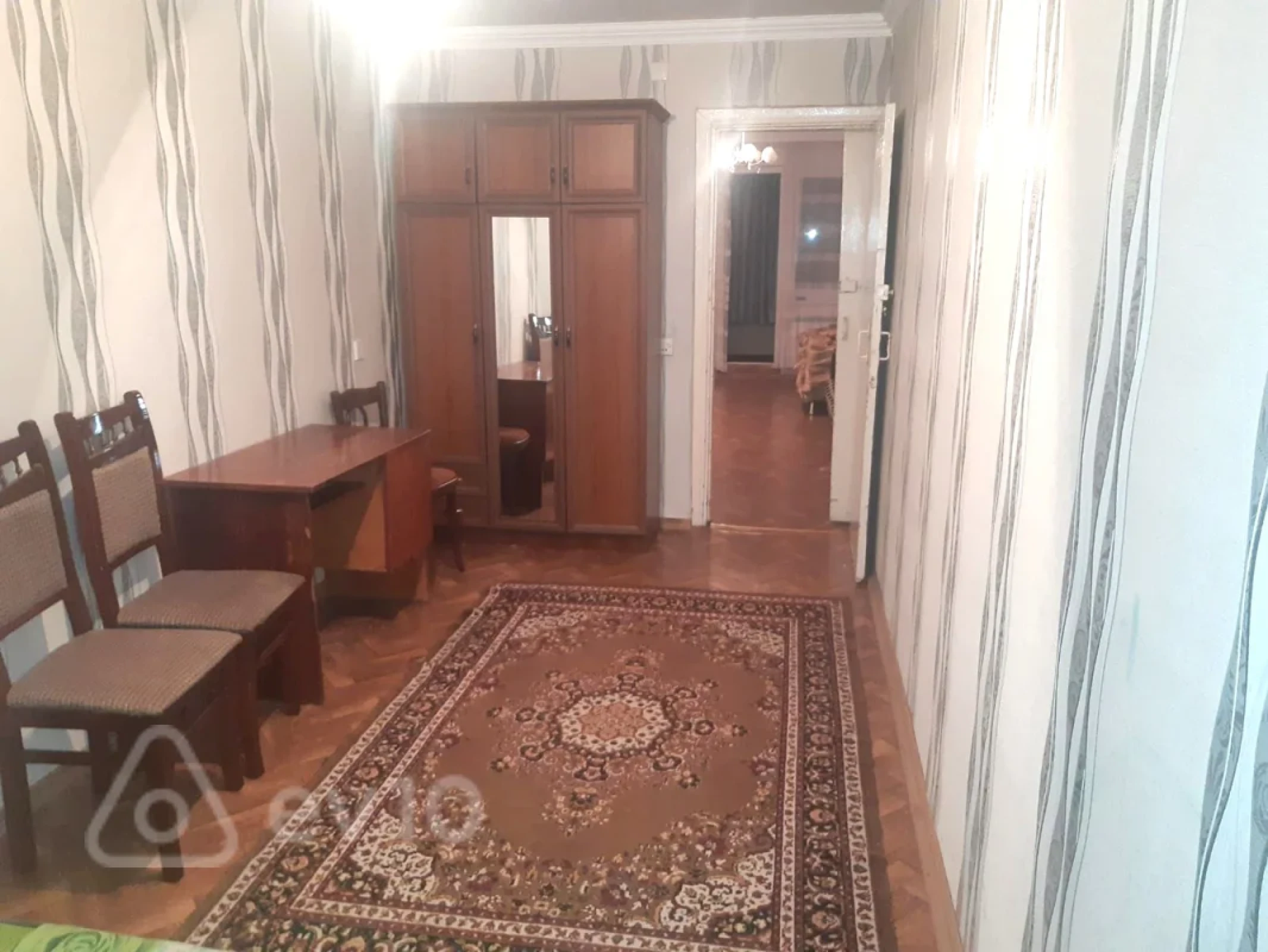 Kirayə verilir 2 otaqlı köhnə tikili 50 m²