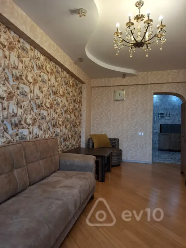 Kirayə verilir 2 otaqlı yeni tikili 70 m²
