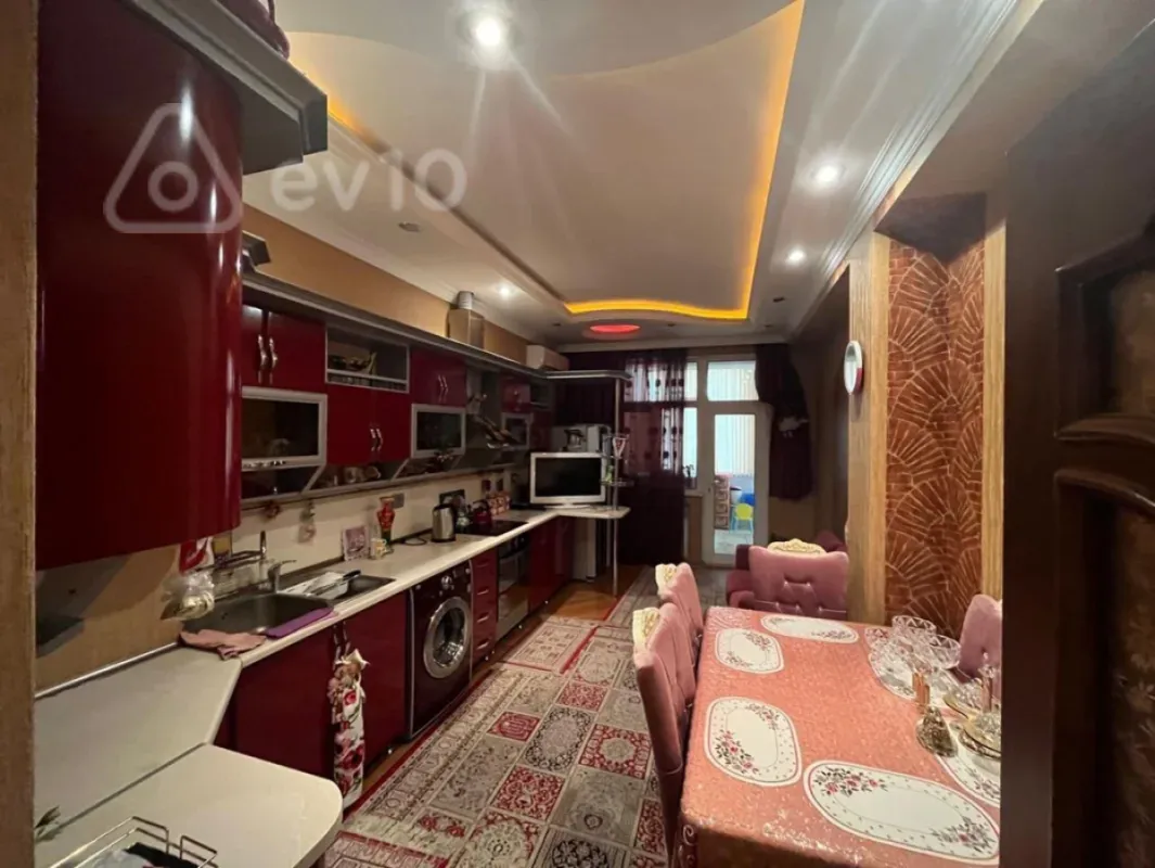 Satılır 5 otaqlı yeni tikili 205 m²