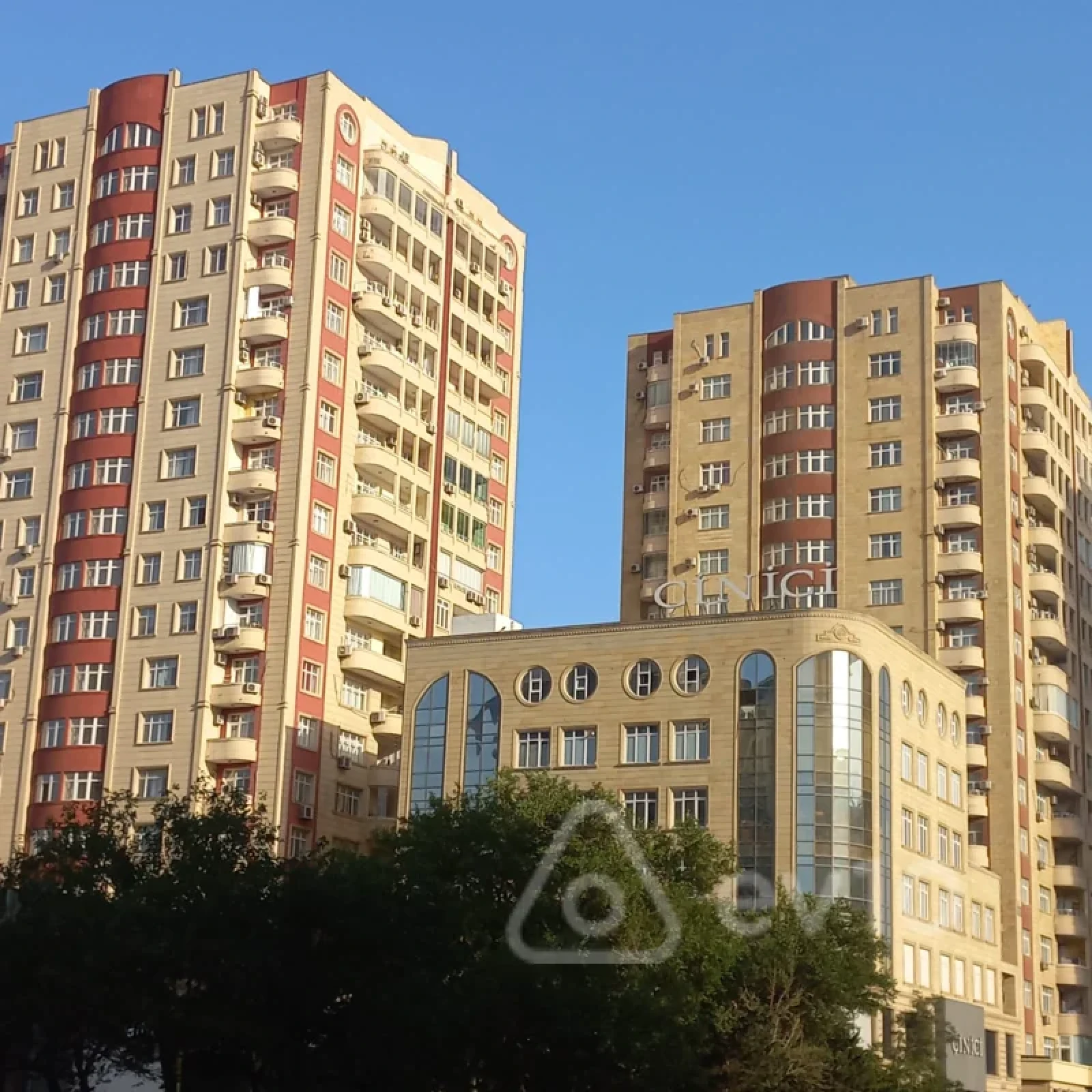 Satılır 5 otaqlı yeni tikili 205 m²