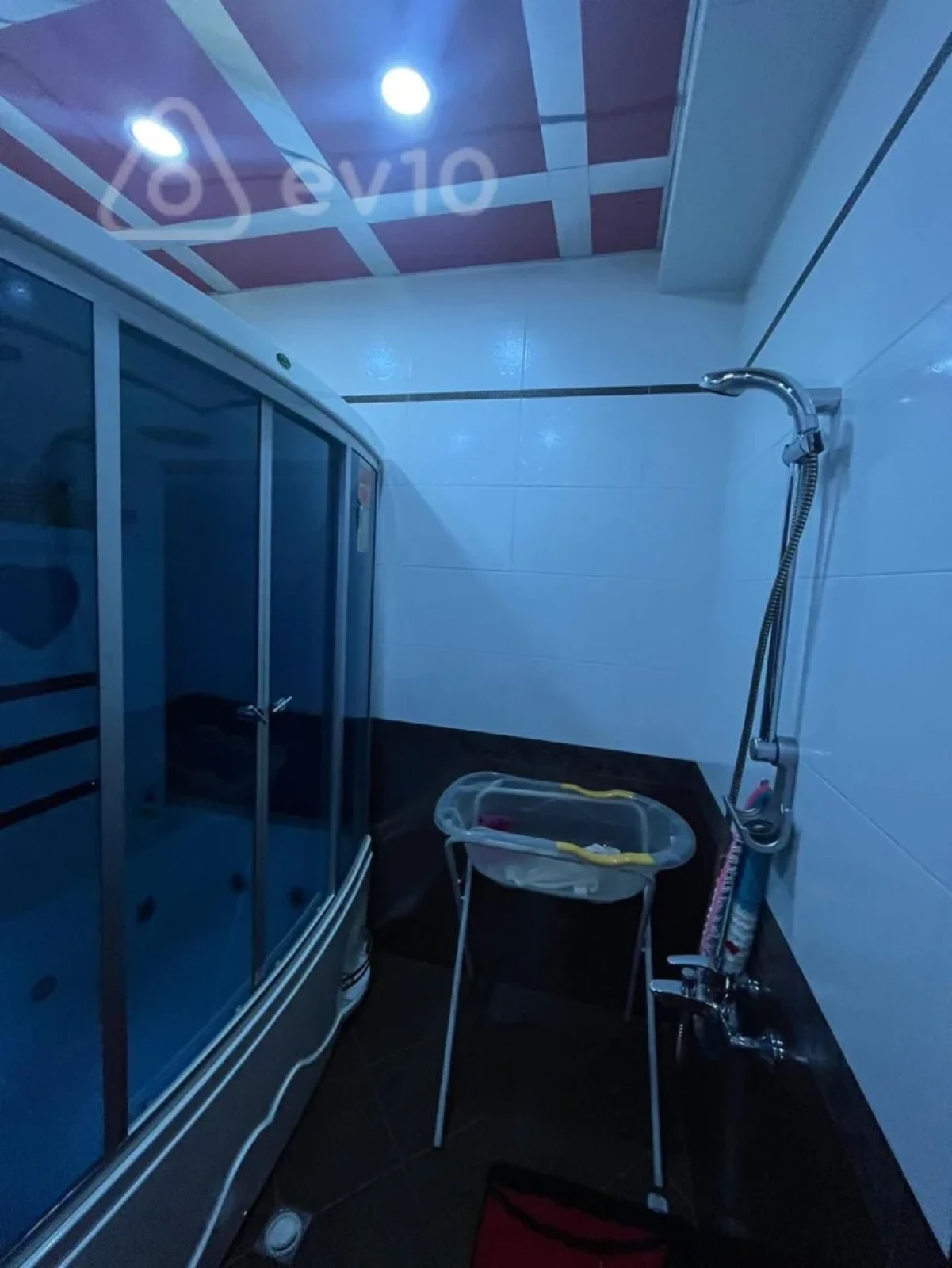 Satılır 5 otaqlı yeni tikili 205 m²