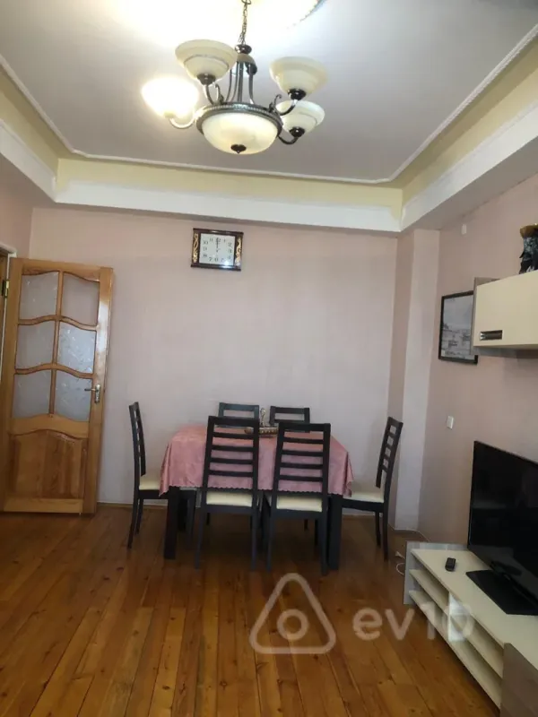 Kirayə verilir 2 otaqlı yeni tikili 62 m²