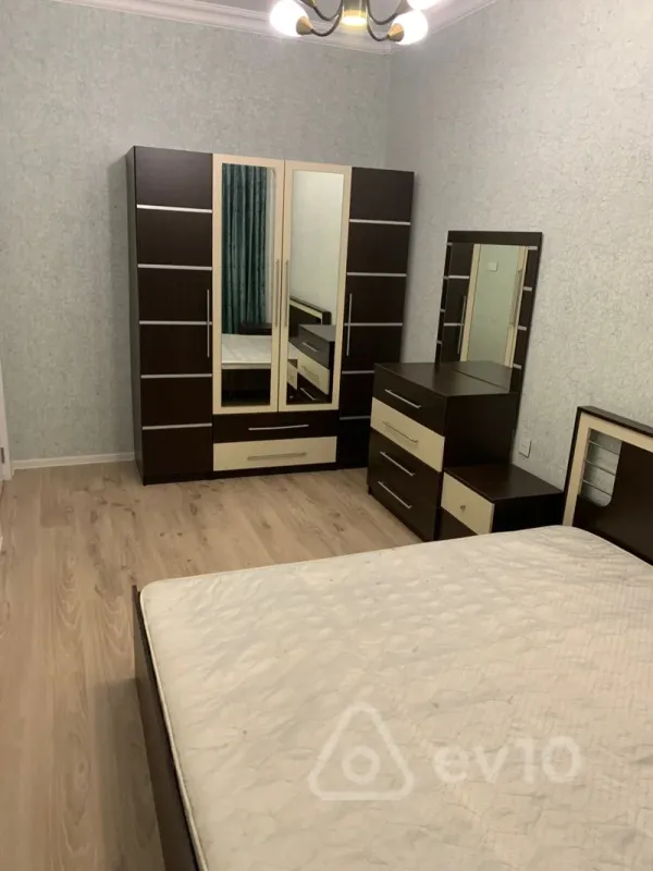 Kirayə verilir 2 otaqlı yeni tikili 61 m²