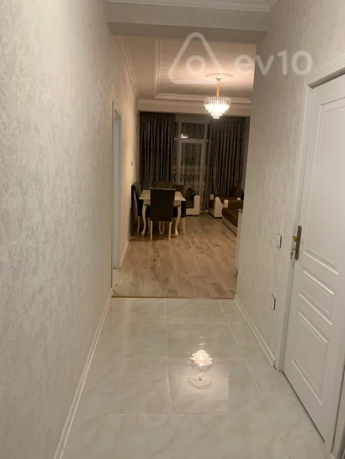 Kirayə verilir 2 otaqlı yeni tikili 61 m²