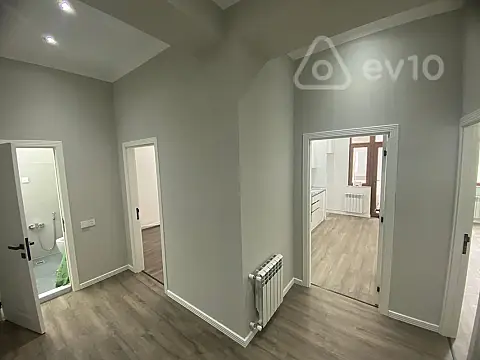 Satılır 2 otaqlı yeni tikili 74 m²