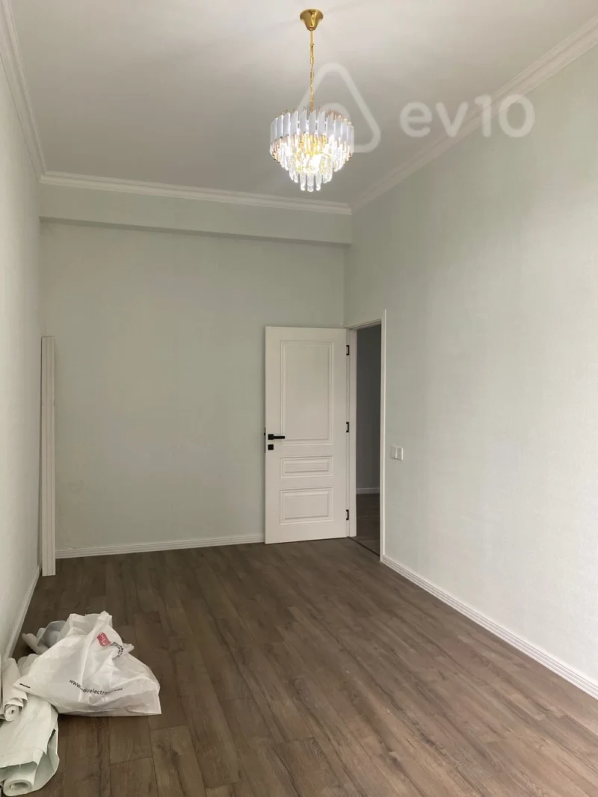 Satılır 2 otaqlı yeni tikili 74 m²