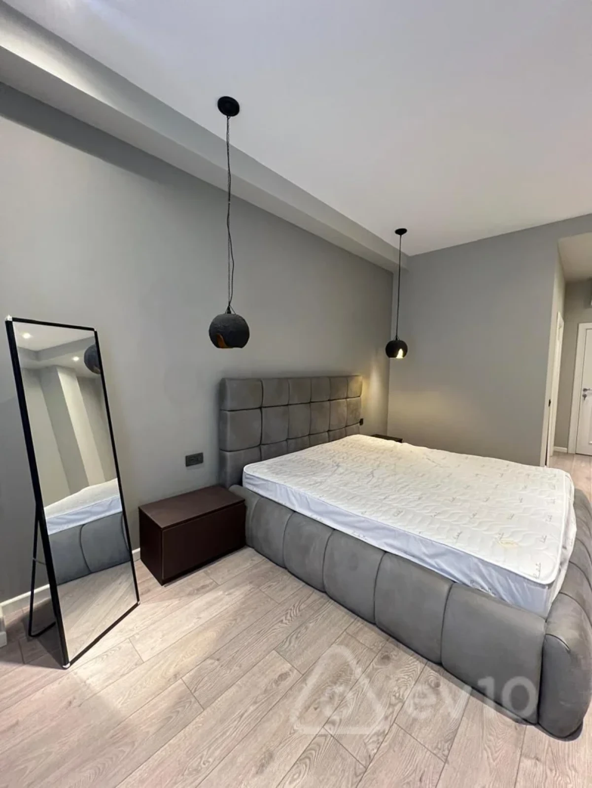 Satılır 3 otaqlı yeni tikili 105 m²