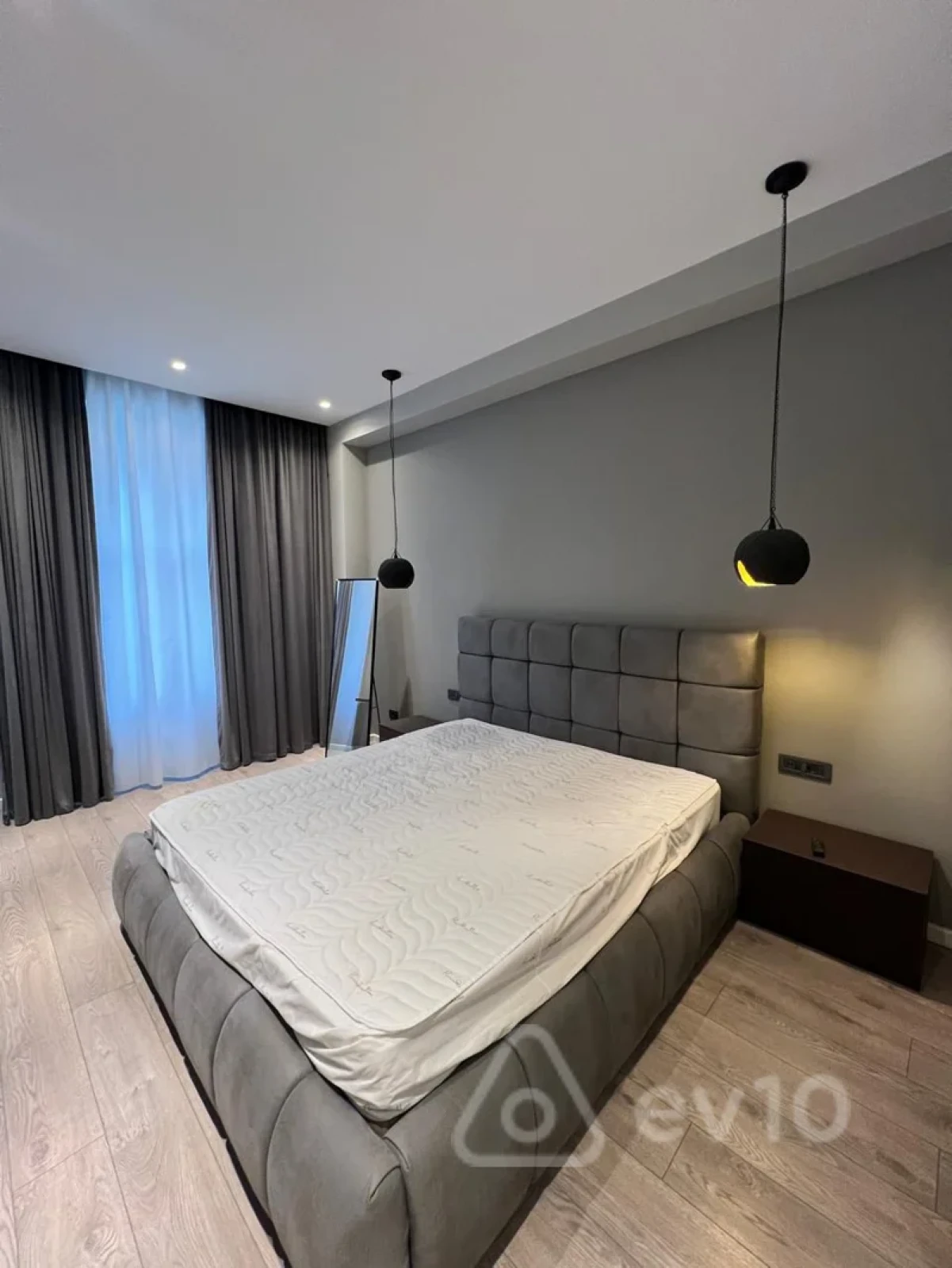 Satılır 3 otaqlı yeni tikili 105 m²