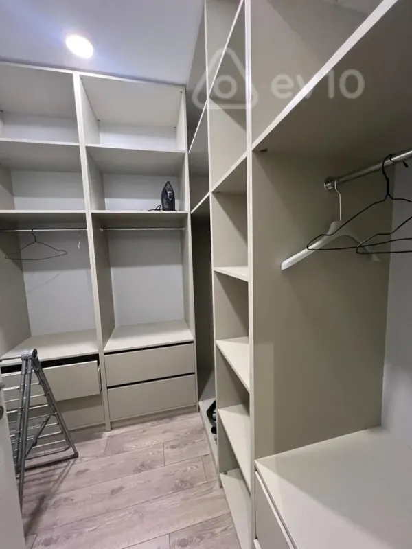 Satılır 3 otaqlı yeni tikili 105 m²