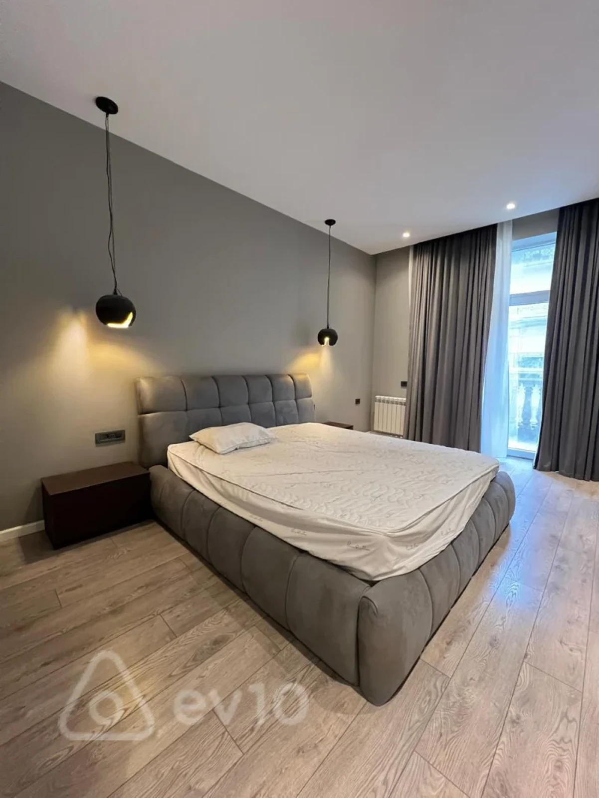 Satılır 3 otaqlı yeni tikili 105 m²