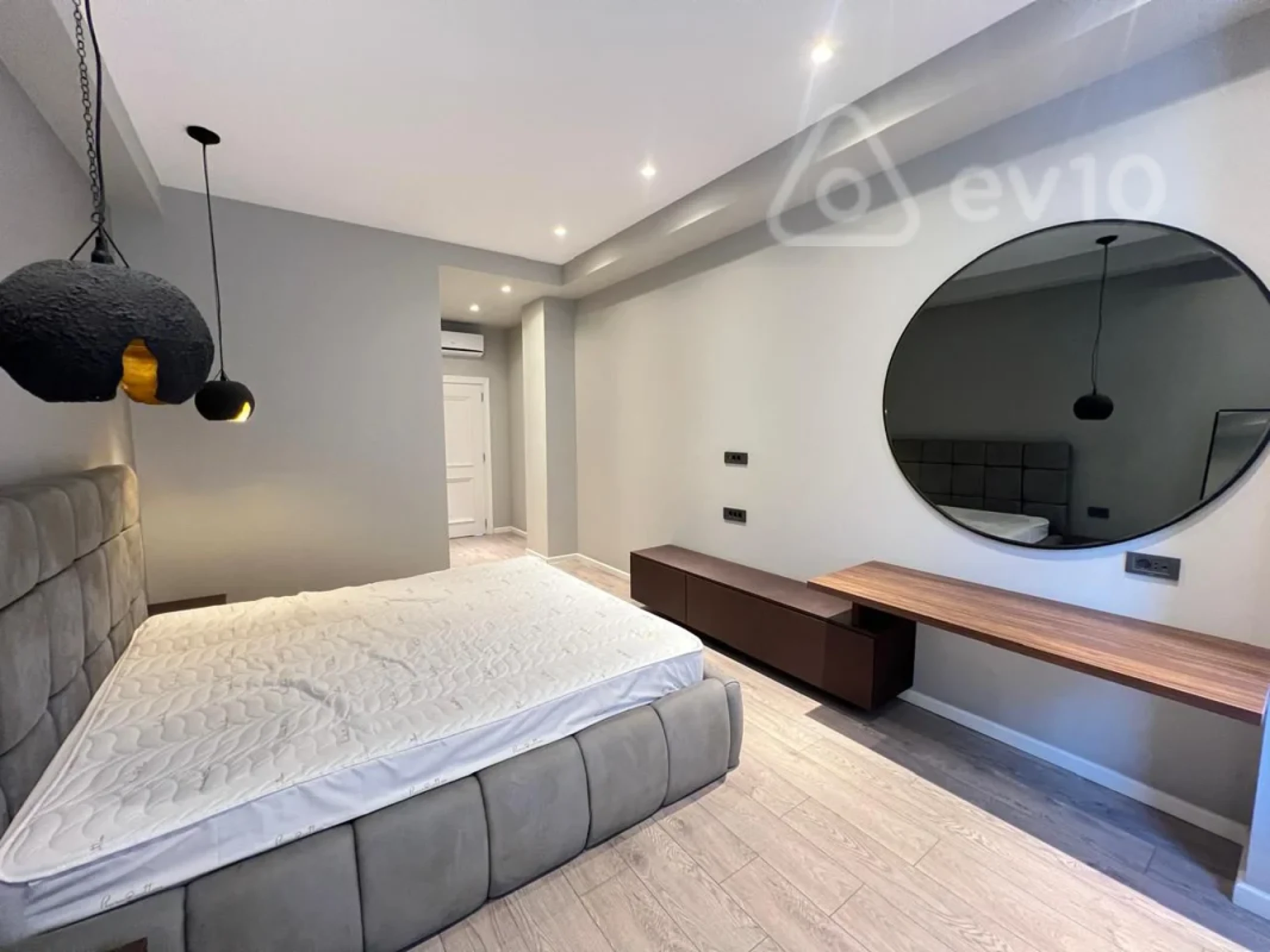 Satılır 3 otaqlı yeni tikili 105 m²