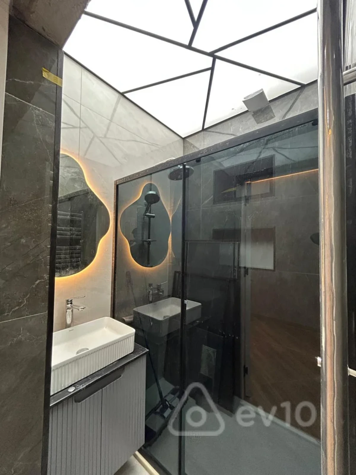 Satılır 4 otaqlı həyət evi 120 m²