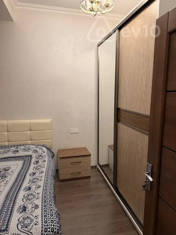 Kirayə verilir 2 otaqlı yeni tikili 65 m²
