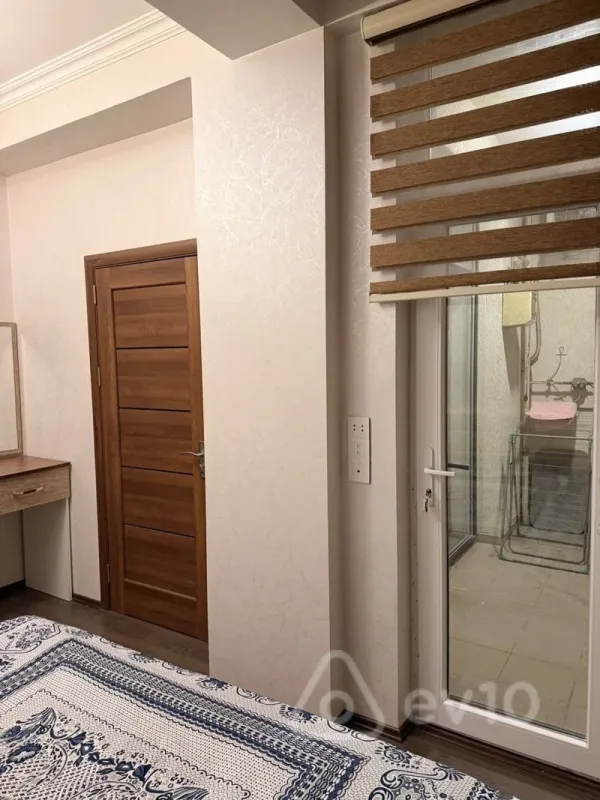 Kirayə verilir 2 otaqlı yeni tikili 65 m²