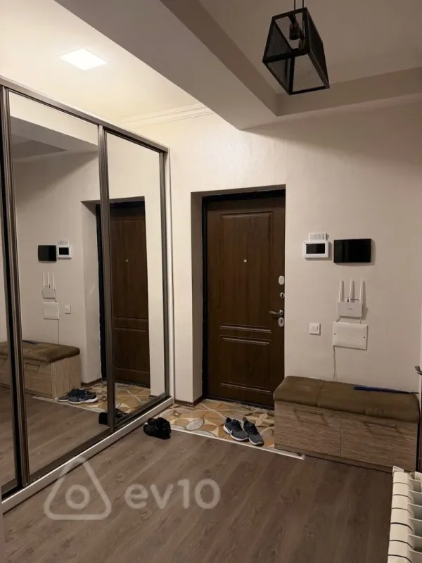 Kirayə verilir 2 otaqlı yeni tikili 65 m²