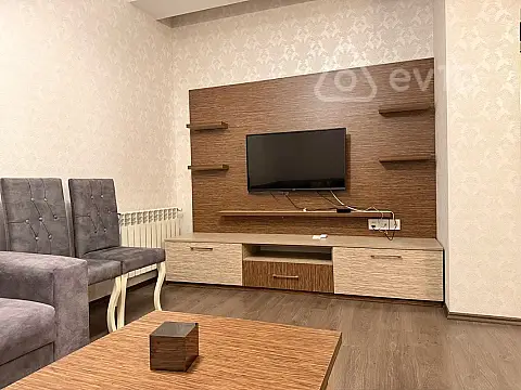 Kirayə verilir 2 otaqlı yeni tikili 65 m²