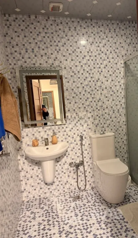 Kirayə verilir 2 otaqlı yeni tikili 65 m²