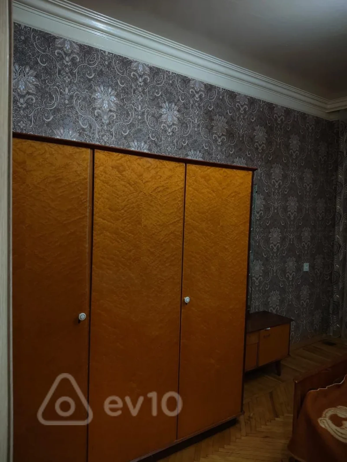 Kirayə verilir 2 otaqlı köhnə tikili 60 m²