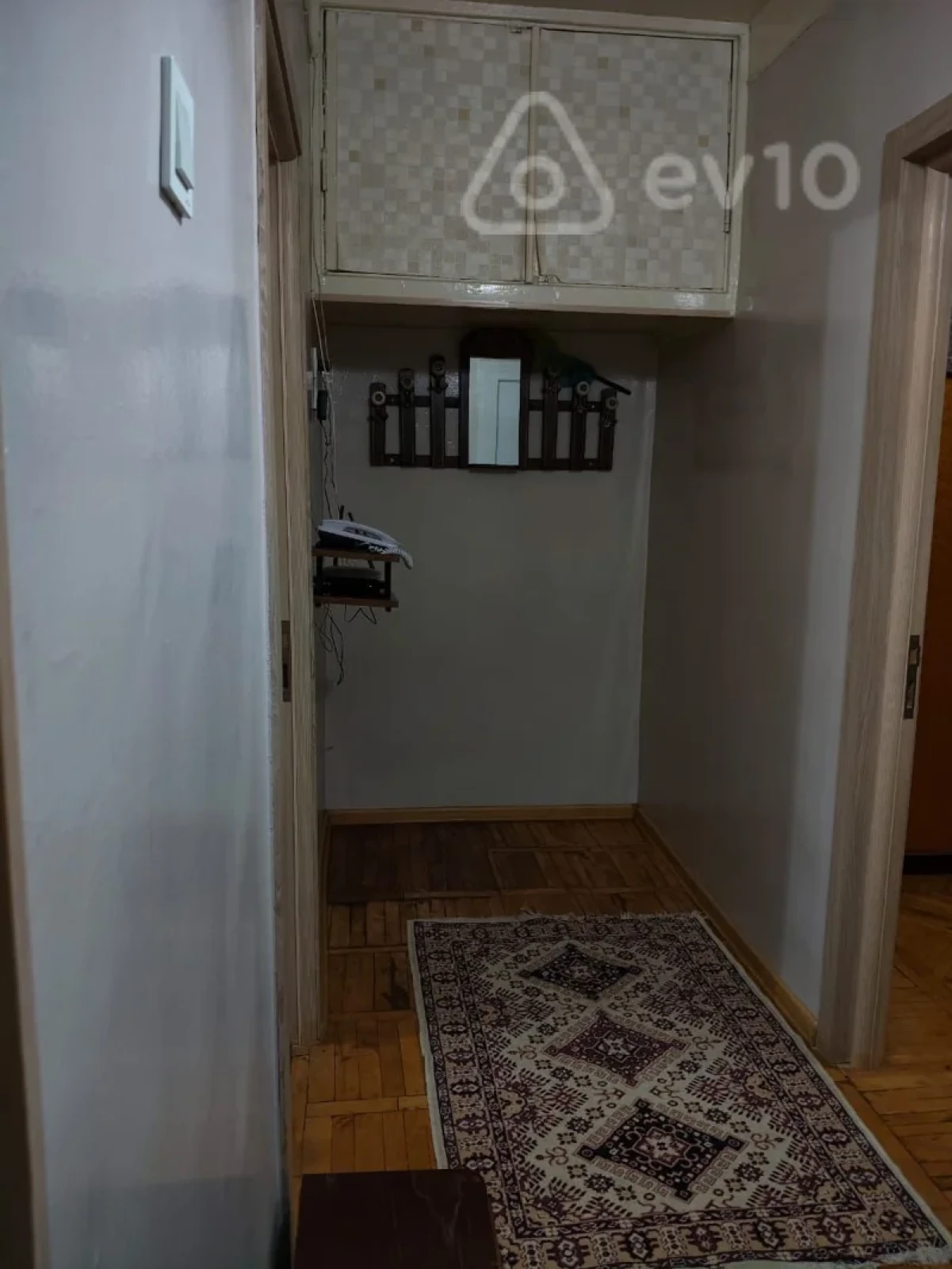 Kirayə verilir 2 otaqlı köhnə tikili 60 m²