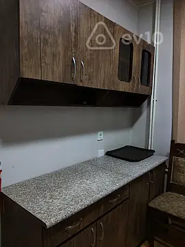 Kirayə verilir 2 otaqlı köhnə tikili 60 m²