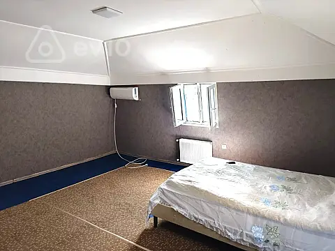 Kirayə verilir 2 otaqlı köhnə tikili 70 m²