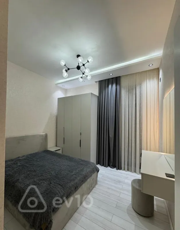 Satılır 4 otaqlı həyət evi 160 m²