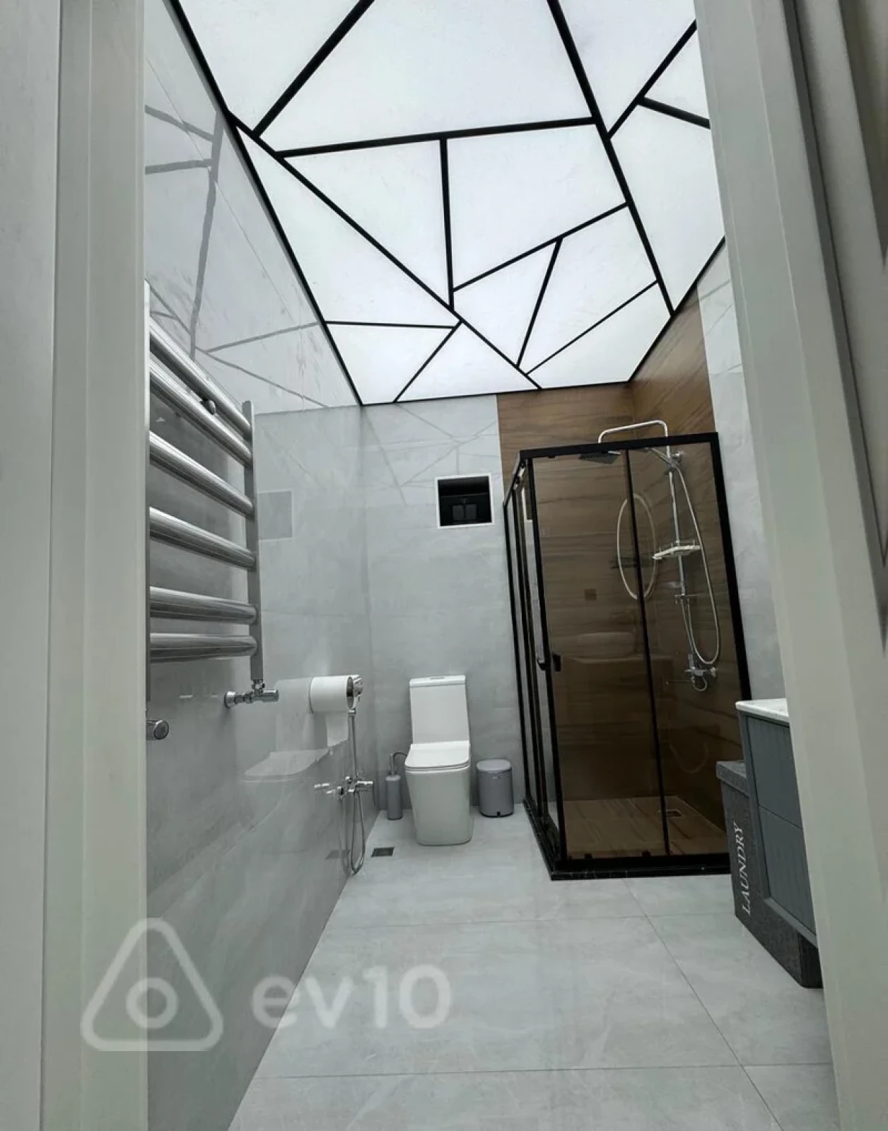 Satılır 4 otaqlı həyət evi 160 m²