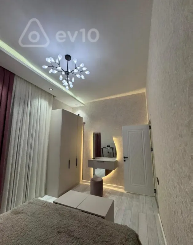 Satılır 4 otaqlı həyət evi 160 m²