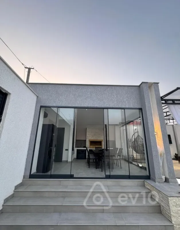Satılır 4 otaqlı həyət evi 160 m²