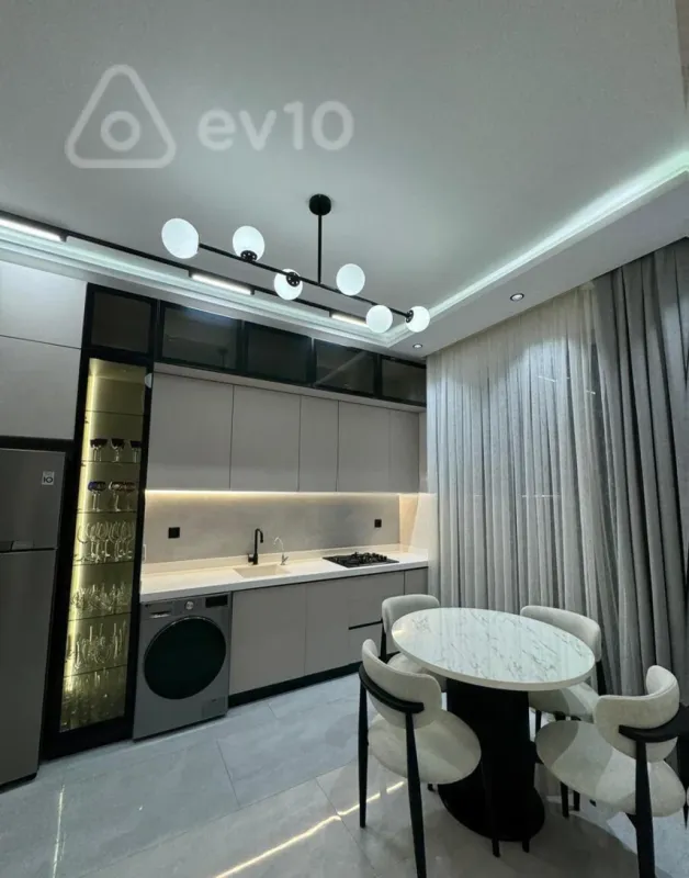 Satılır 4 otaqlı həyət evi 160 m²
