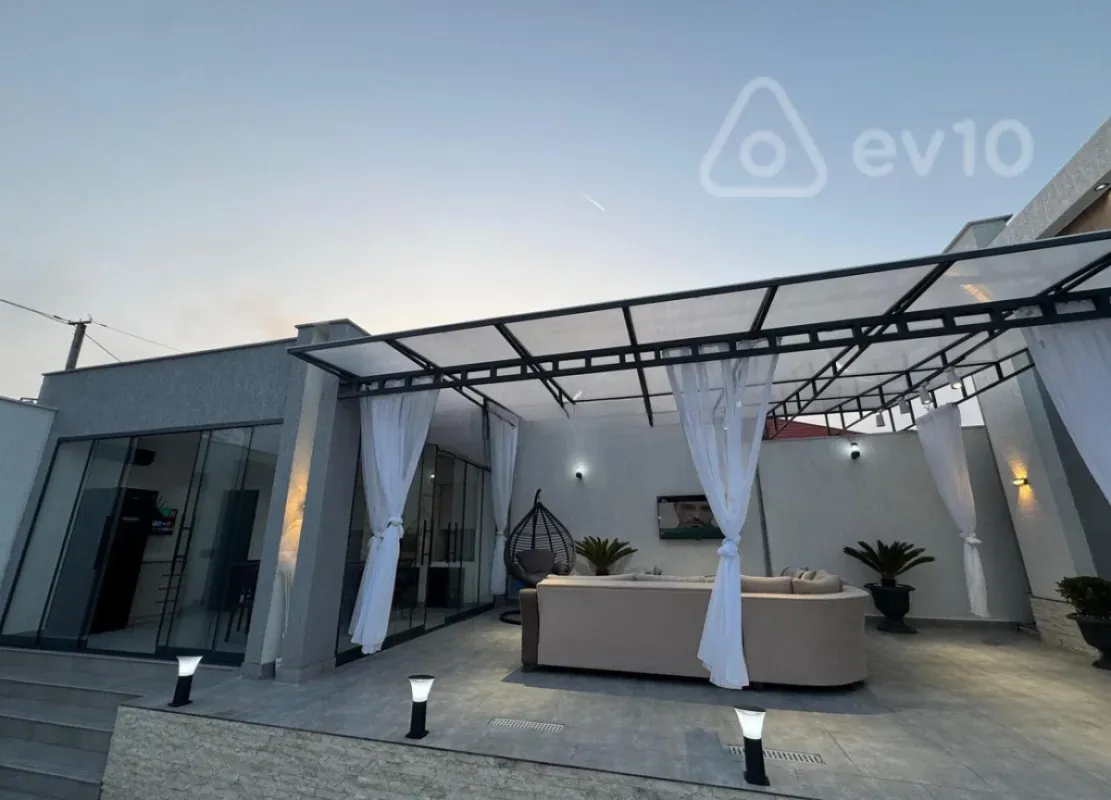 Satılır 4 otaqlı həyət evi 160 m²
