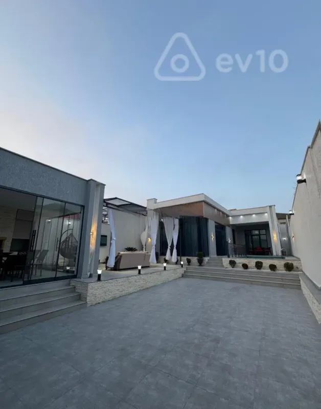 Satılır 4 otaqlı həyət evi 160 m²