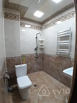 Kirayə verilir 1 otaqlı köhnə tikili 44 m²