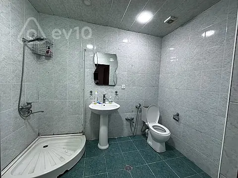 Kirayə verilir 2 otaqlı yeni tikili 90 m²